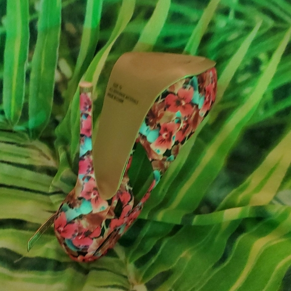 High heeled platform shoes - Picture 2 of 2